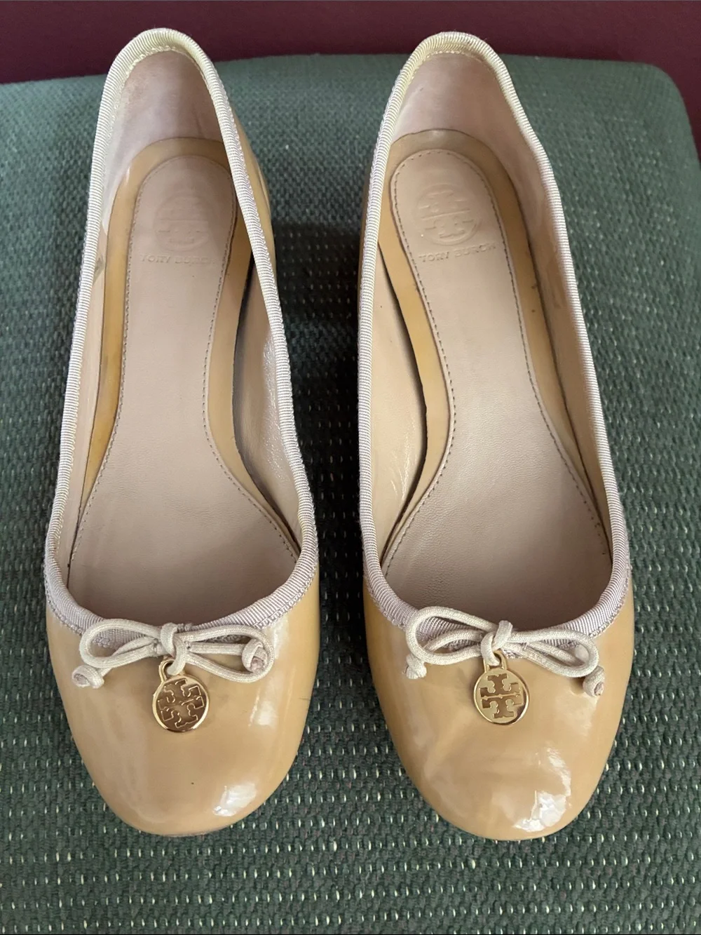 Tory Burch Chelsea Nude Patent Leather Block Heeled Pumps with Gold Logo Charm
